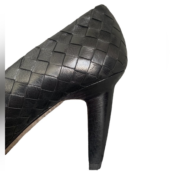 BOTTEGA VENETA Black Pumps size 7.5 - Picture 6 of 11